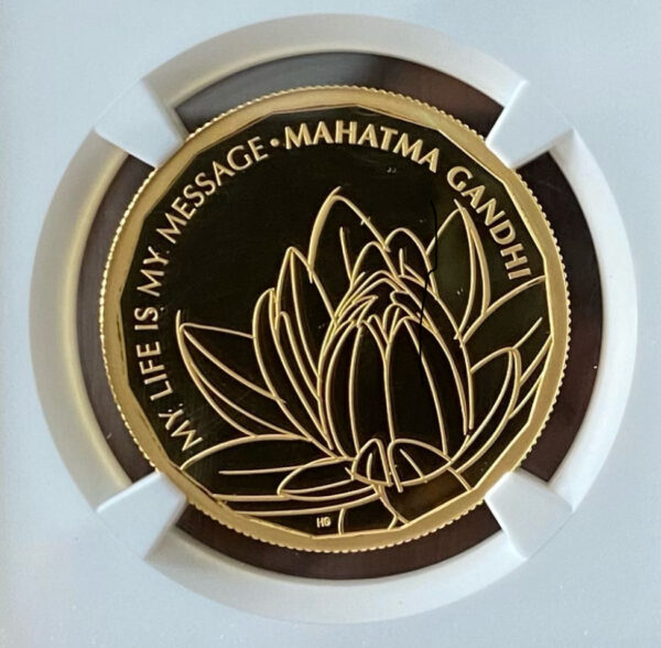 2021 Queen Elizabeth Il 'Mahatma Gandhi' 999.9 loz Gold Proof Coin - Image 2